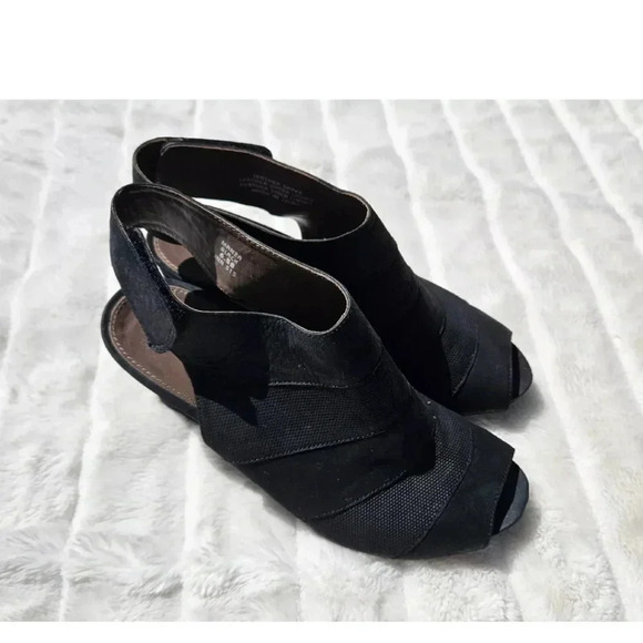 Earthies Manza Black Wedge Peep Toe Comfort Arch Support Sandals Wmn’s 6.5 - Picture 2 of 4